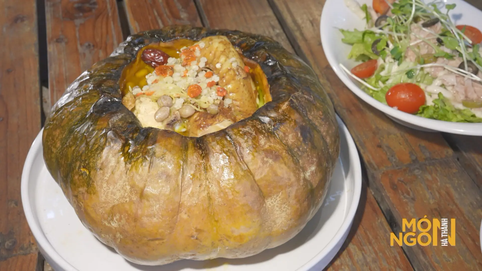 Gà tiềm bí đỏ